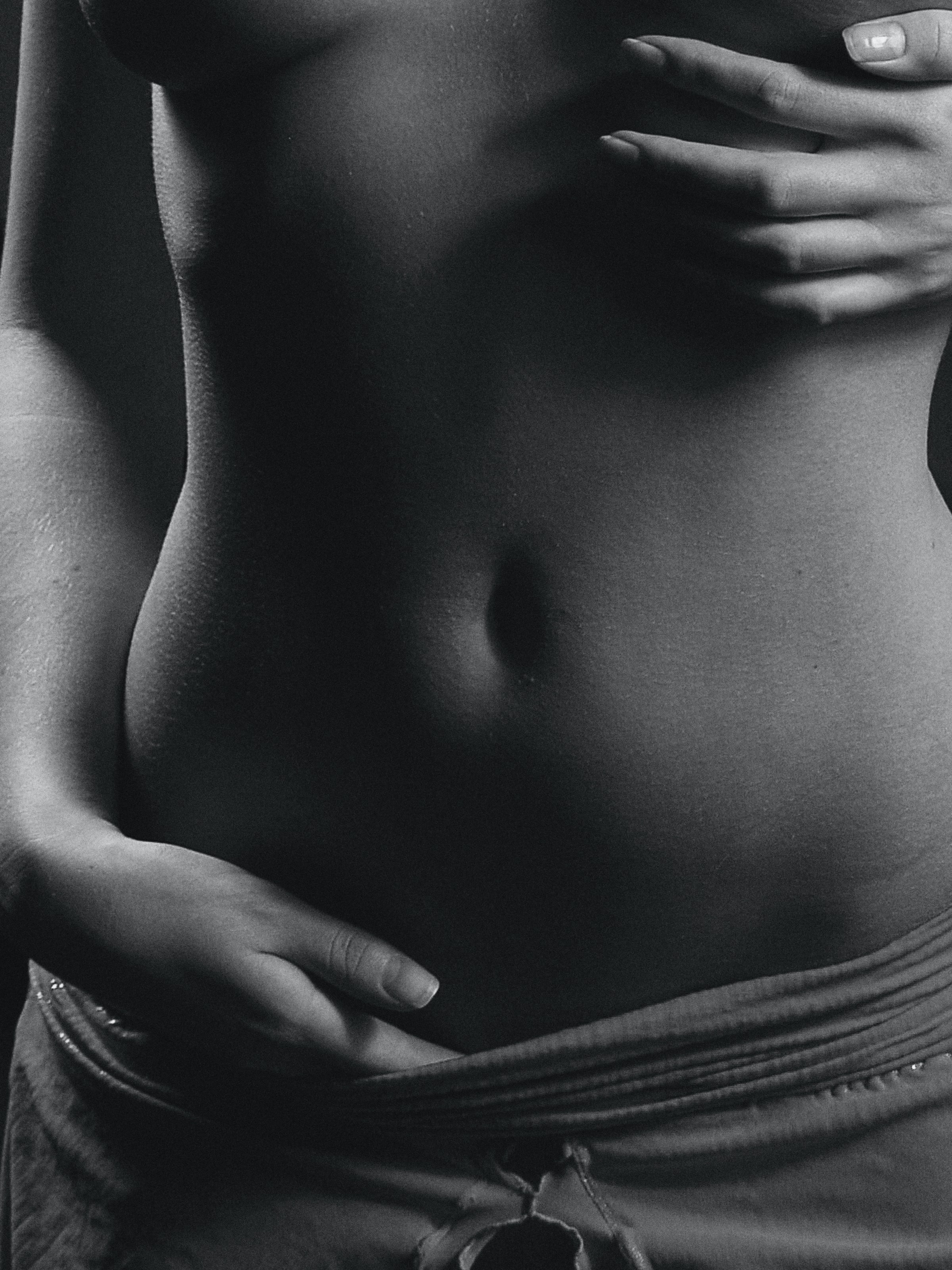 Tummy Tuck Scars: Types, Healing Process, and How To Improve